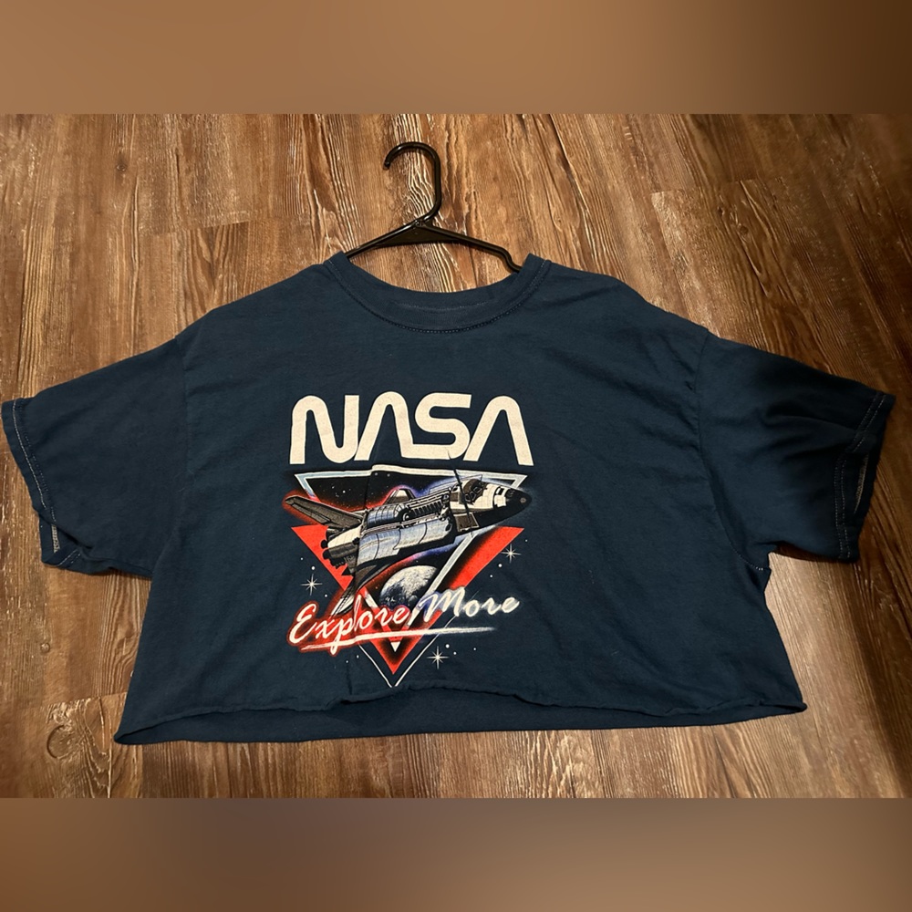 Nasa cropped tee